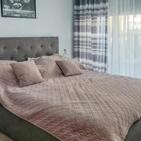 Apartment 1 Bedroom Cozy Apartment In Kolobrzeg Kolberg